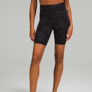 New Align HR 8” black camo bike shorts new size 10 Lululemon